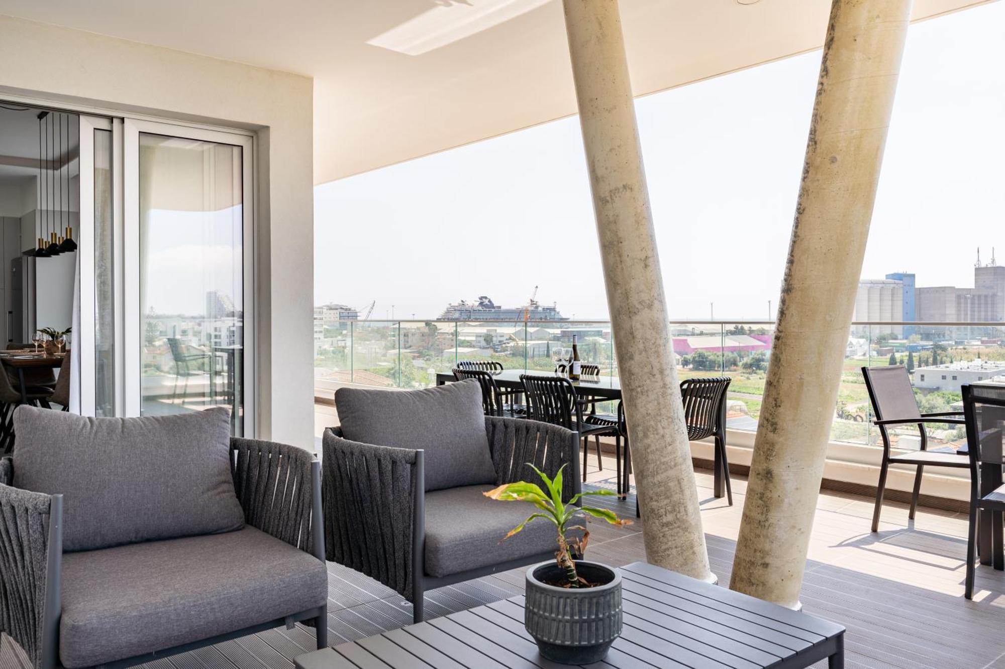 Yamas Urban Living Zakaki Pool Penthouses & Apartments Лимасол Экстерьер фото