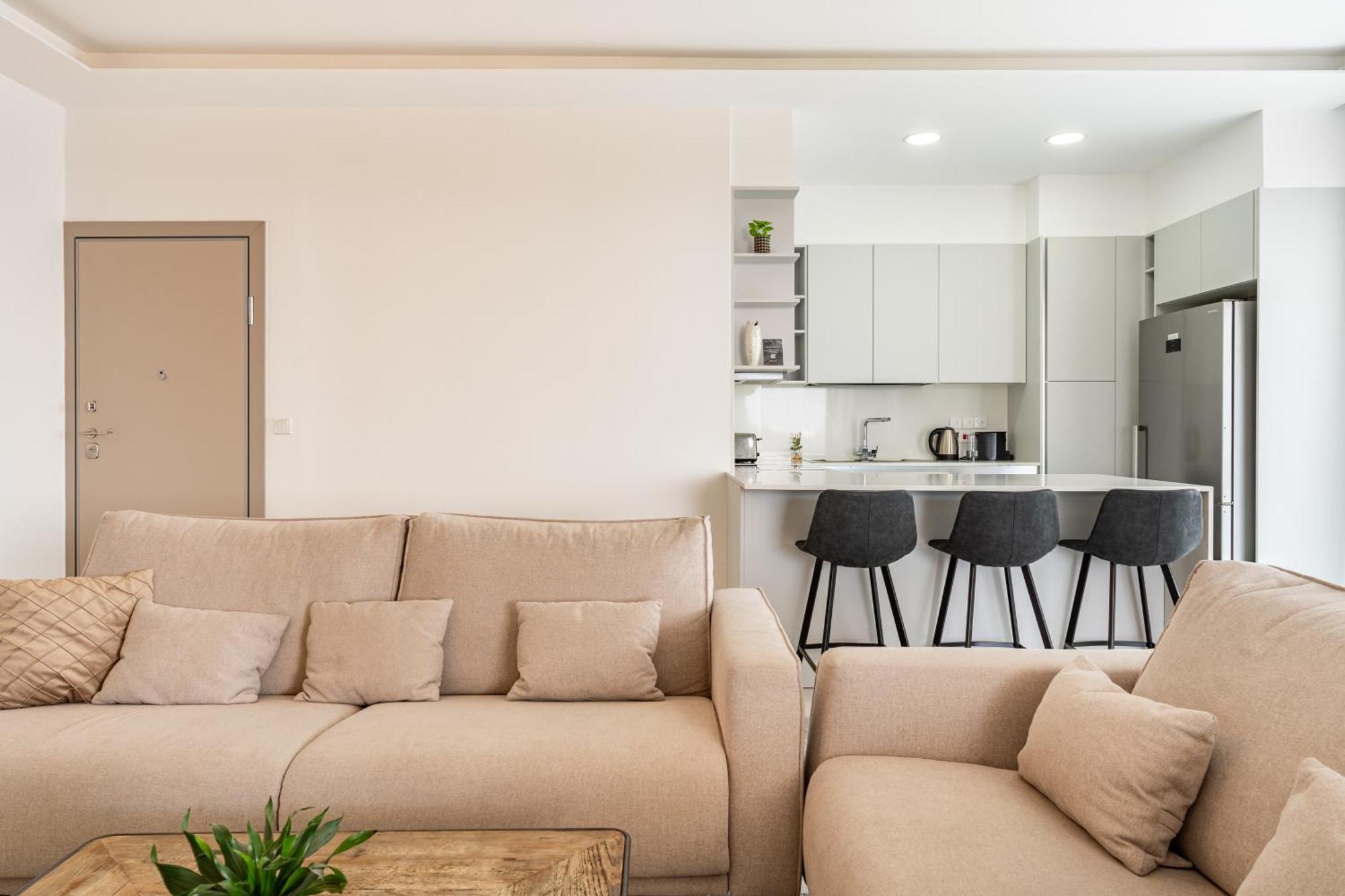 Yamas Urban Living Zakaki Pool Penthouses & Apartments Лимасол Экстерьер фото