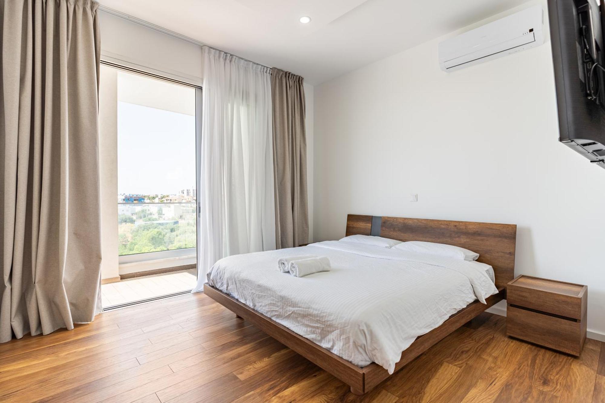 Yamas Urban Living Zakaki Pool Penthouses & Apartments Лимасол Экстерьер фото