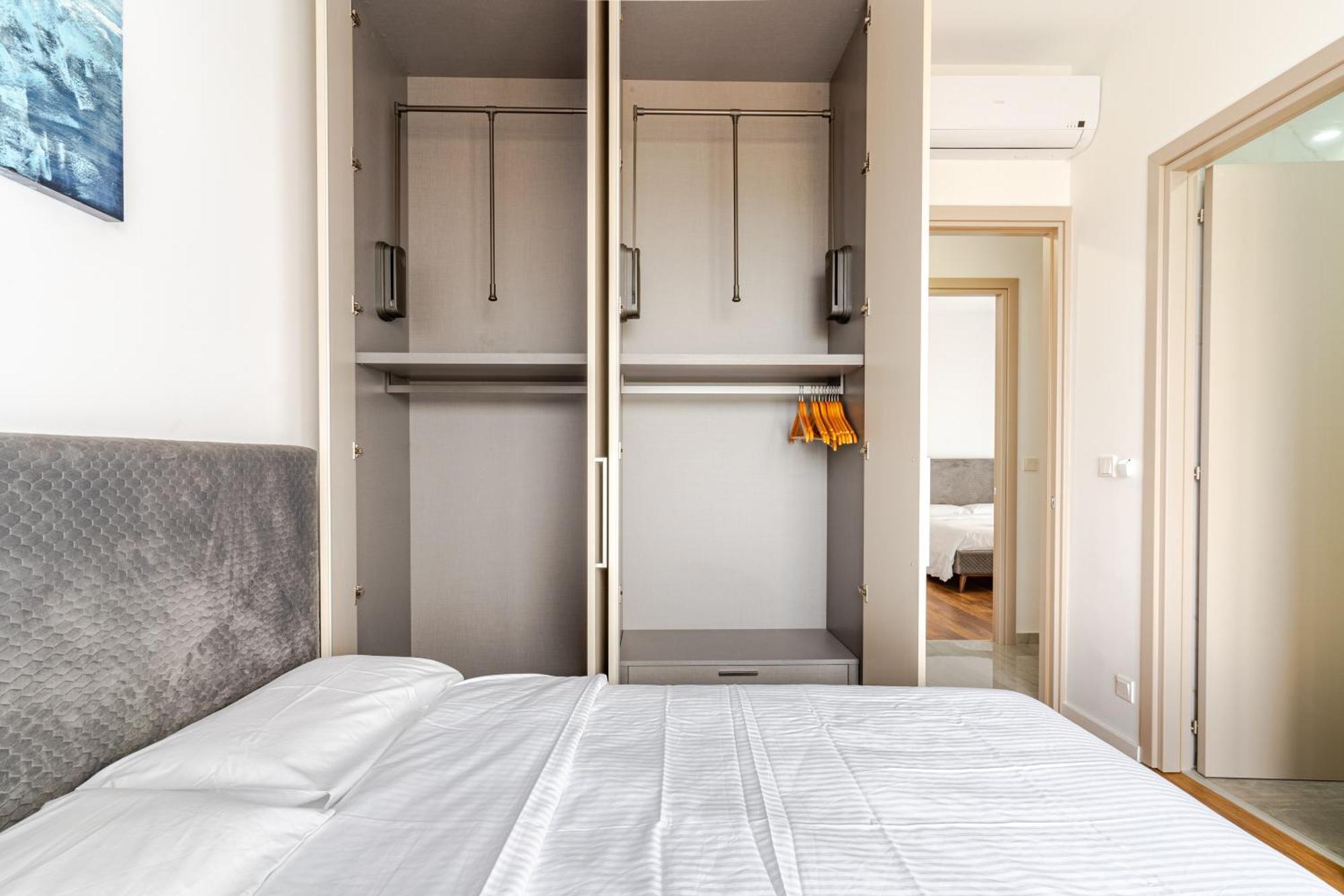Yamas Urban Living Zakaki Pool Penthouses & Apartments Лимасол Экстерьер фото