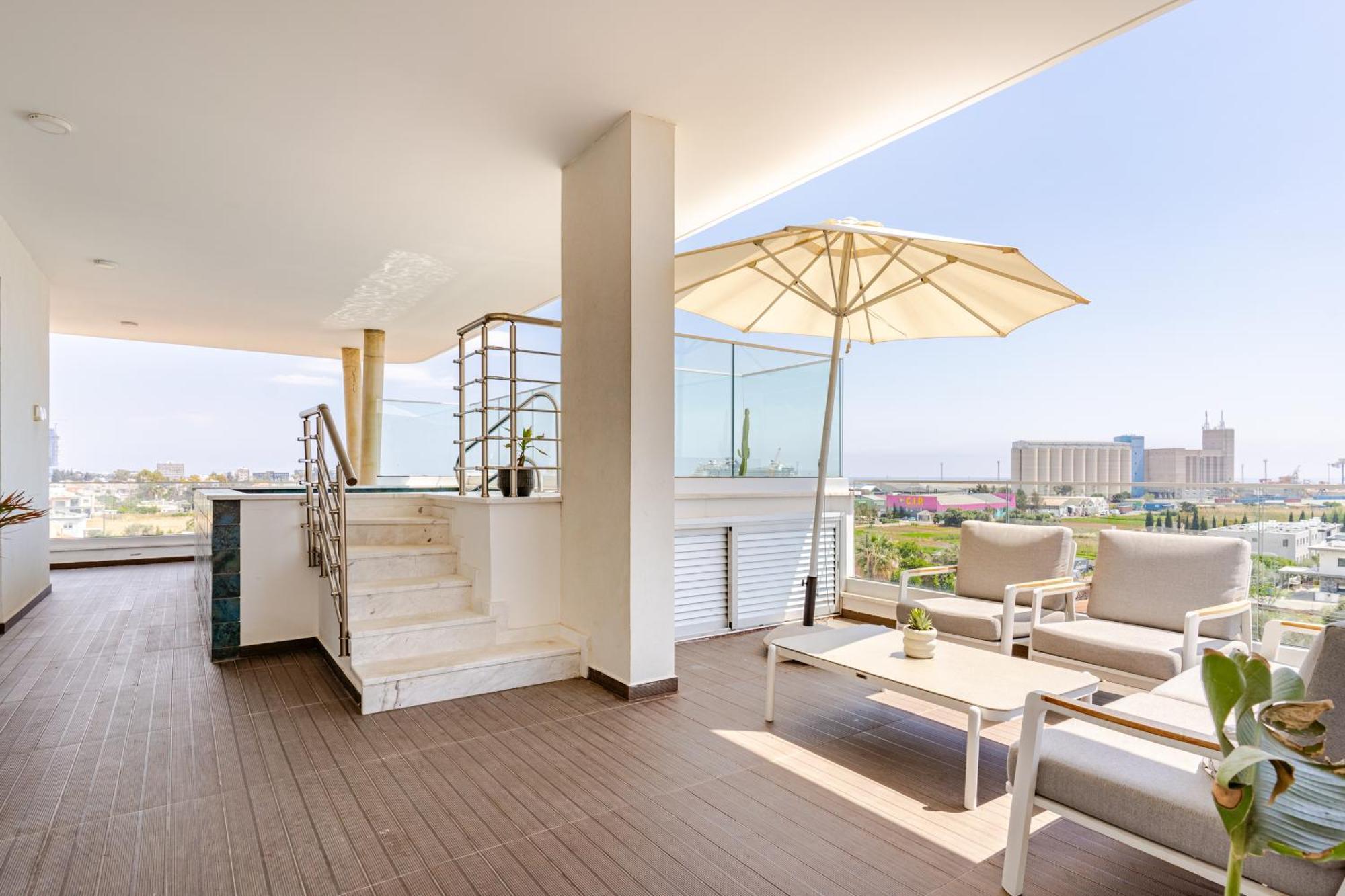 Yamas Urban Living Zakaki Pool Penthouses & Apartments Лимасол Экстерьер фото