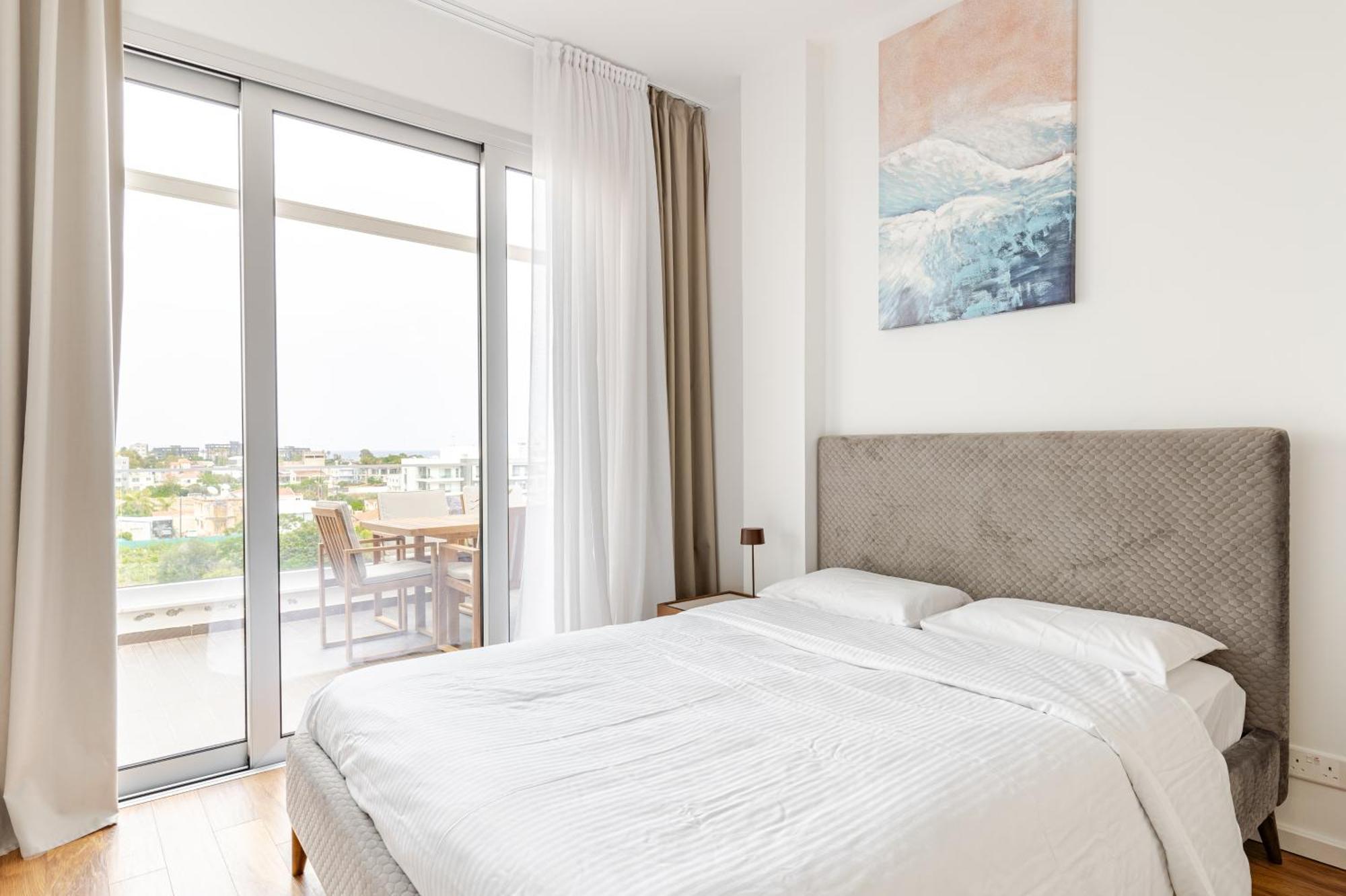 Yamas Urban Living Zakaki Pool Penthouses & Apartments Лимасол Экстерьер фото